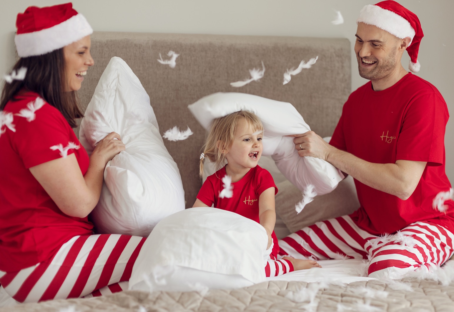Top Christmas Clothing and Accessories Deals for the Whole Family